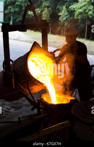 high quality custom iron casting foundry factory