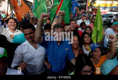 Bejuma, Carabobo, Venezuela. 15th Sep, 2017. Alejandro Feo La cruz, candidate of the table of the democratic unit, to the government by the state Carabobo, in a street route by the population of Bejuma, Carabobo state. Photo: Juan Carlos Hernandez Credit: Juan Carlos Hernandez/ZUMA Wire/Alamy Live News Stock Photo