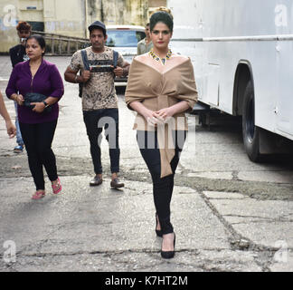 Mumbai, India. 16 September, 2017. Indian film actress Zareen Khan pose during the promotion of her upcoming film Aksar2 on the set of &TV’s Comedy Dangal in Mumbai. Stock Photo