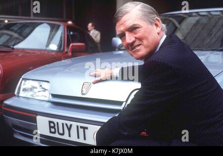 ©ALPHA M050000 11 89   CECIL PARKINSON M.P.   - AT A PRESS CONFERENCE CONCERNING SELECT CAR REGSTRATION PLATES. Stock Photo