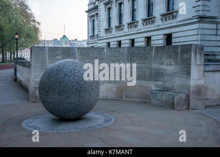 Memorial to the 202 innocent victims of a terrorist attack in Kuta on Bali, Indonesia in 2002, Central London Stock Photo