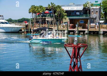 South Carolina,Mt. Pleasant,Shem Creek water,waterfront,watersport,boating,Muddy's,restaurant restaurants food dining eating out cafe cafes bistro,vis Stock Photo