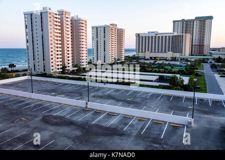 South Carolina,Atlantic Ocean,Myrtle Beach,Wyndham SeaWatch Plantation,hotel,resort,parking garage,high-rise building,garage rooftop parking,SC1705161 Stock Photo