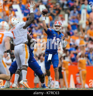 Florida quarterback Feleipe Franks throws a pass against UT Martin ...