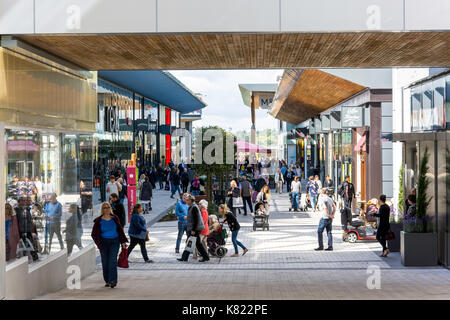 Shopping on The Avenue, The Lexicon, Bracknell, Berkshire, England, United Kingdom Stock Photo