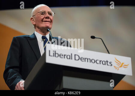 Bournemouth, UK. 17th Sep, 2017. Sir Menzies 'Ming' Campbell speaks during a debate on Liberal Democrat policy on the European Union during the Autumn Conference. Party members passed an amended motion retaining the party's policy of giving the public the final say on the final terms of Brexit in the form of an 'exit from Brexit' referendum and rejected a move to ignore the referendum result and back scrapping Article 50. Credit: Mark Kerrison/Alamy Live News Stock Photo