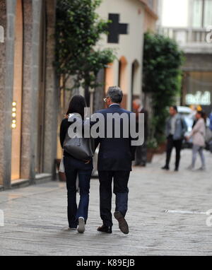 Milan, Mara Carfagna and boyfriend Alessandro Ruben romantic walk Former Minister MARA CARFAGNA surprised walking along the streets of the center together with boyfriend ALESSANDRO RUBEN. Here they are tenderly embraced in Spiga Street in the late afternoon, then MARA CARFAGNA goes to the pharmacy to buy medicines, and finally the two return to the hotel. Stock Photo