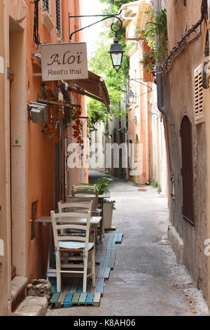 side street restaurant, St Tropez Stock Photo