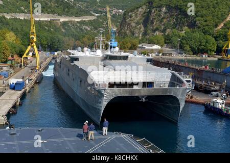 The Spearhead-class expeditionary fast transport ship USNS Trenton (T-EPF 5) Stock Photo