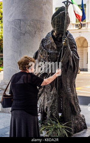 Italy Liguria Chiavari - Cathedral - Nostra Signora dell'Orto sanctuary -Emanuele Leoni statue Karol Wojtyla. Pope John Paul II. Stock Photo