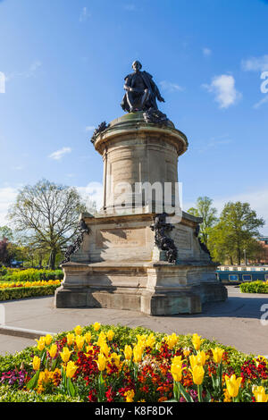 England, Warwickshire, Cotswolds, Stratford-upon-Avon, Shakespeare Statue Stock Photo