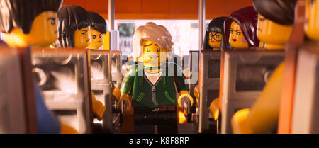 Ninjago bus best sale