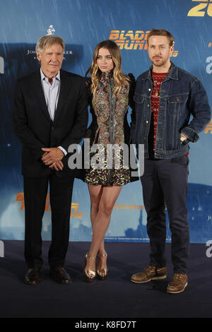 Madrid, Spain. 19th Sep, 2017. Harrison Ford, Ana de Armas and Ryan Gosling at the photocall for Blade Runner 2045 at the Villamagna hotel in Madrid, Spain. September 19, 2017. Credit: Jimmy Olsen/Media Punch ***No Spain***/Alamy Live News Stock Photo