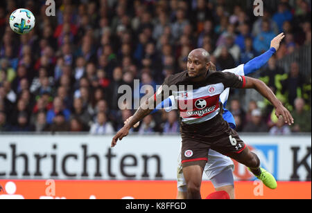 Kiel, Germany. 19th Sep, 2017. St. Pauli's Christopher Avevor in action during the German Second Bundesliga soccer match between Holstein Kiel and FC St. Pauli in the Holstein-Stadion in Kiel, Germany, 19 September 2017. (EMBARGO CONDITIONS - ATTENTION: Due to the accreditation guidelines, the DFL only permits the publication and utilisation of up to 15 pictures per match on the internet and in online media during the match.) Credit: Axel Heimken/dpa/Alamy Live News