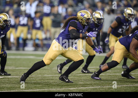Seattle, WA, USA. 16th Sep, 2017. UW linebacker Benning Potoa'e (8) in action during an NCAA football game between the Fresno State Bulldogs and the Washington Huskies. The game was played at Husky Stadium in Seattle, WA. Jeff Halstead/CSM/Alamy Live News Stock Photo