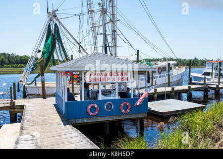 North Carolina,NC,Calabash,Calabash River,fishing town,fresh fish,shrimp,for sale,hut,fishing boat,dock,NC170518005 Stock Photo