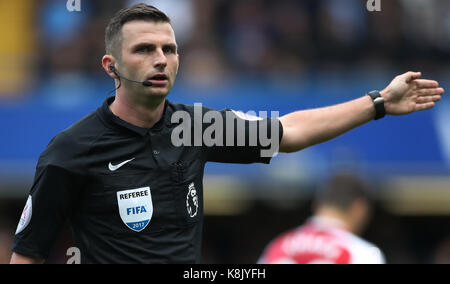 Referee Michael Oliver during the Premier League match at Stamford Bridge, London. PRESS ASSOCIATION Photo. Picture date: Sunday September 17, 2017. See PA story SOCCER Chelsea. Photo credit should read: Nick Potts/PA Wire. RESTRICTIONS: No use with unauthorised audio, video, data, fixture lists, club/league logos or 'live' services. Online in-match use limited to 75 images, no video emulation. No use in betting, games or single club/league/player publications. Stock Photo
