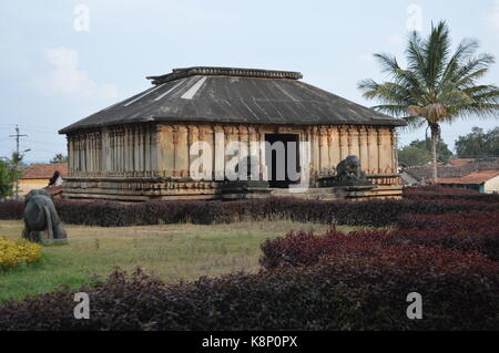 Veera Narayana Temple, Belavadi Stock Photo