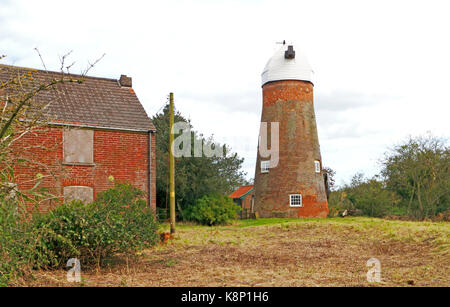 A view of Stubb Drainage Mill on the Norfolk Broads at Hickling, Norfolk, England, United Kingdom. Stock Photo