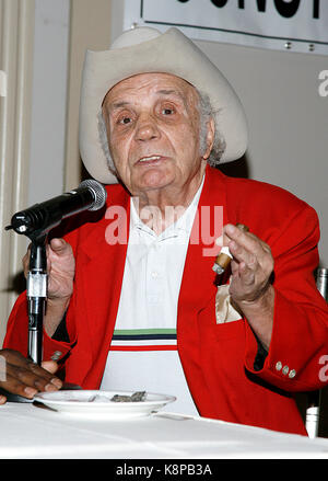 FILE: Jake Lamotta passes away at 95, 20th Sep, 2017. Photo taken: New York, USA. 11th Jun, 2017. Jake LaMotta pictured at for the Black-Tie Boxing at Cipriani on Wall Street in New York City, New York, USA. June 11, 2007. Credit: MediaPunch Inc/Alamy Live News Stock Photo
