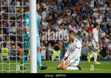 Cristiano Ronaldo dos Santos (7) Real Madrid's player. Antonio Adan (13) Betis CF's player. La Liga between Real Madrid vs Betis CF at the Santiago Bernabeu stadium in Madrid, Spain, September 20, 2017 . Credit: Gtres Información más Comuniación on line, S.L./Alamy Live News Stock Photo