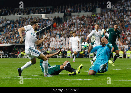 Borja Mayoral (21) Real Madrid's player. Antonio Adan (13) Betis CF's player. La Liga between Real Madrid vs Betis CF at the Santiago Bernabeu stadium in Madrid, Spain, September 20, 2017 . Credit: Gtres Información más Comuniación on line, S.L./Alamy Live News Stock Photo