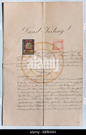 Contract of employment of Sparkassa Elbogen in Sütterlin script from 1902, former Czechoslovakia Stock Photo