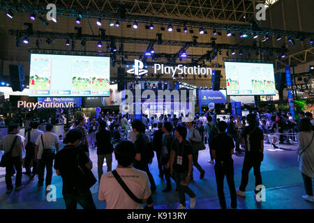 Chiba, Japan. 21st Sep, 2017. Visitors gather at the Tokyo Game Show (TGS 2017) on September 21, 2017, Chiba, Japan. This year's event hosts 609 companies from 36 different countries, introducing 1,317 video game titles for smartphones, games consoles, VR, AR and MR platforms. The show, which expects to attract 250,000 visitors, runs until September 24 at the International Convention Complex Makuhari Messe in Chiba; and will be streamed live around the world. Credit: Rodrigo Reyes Marin/AFLO/Alamy Live News Stock Photo