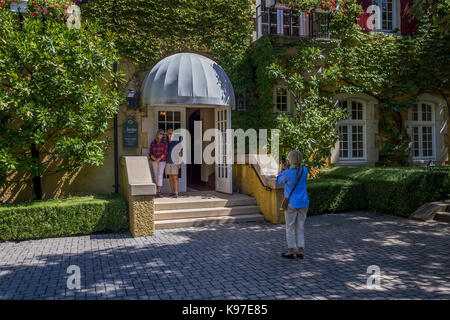 tourists, visitors, visiting, wine tasting room, Jordan Winery, Healdsburg, Alexander Valley, Sonoma County, California, United States, North America Stock Photo