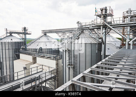 Silage Drying Building Agricultural Silo - Building Exterior, Storage and drying of grains ...