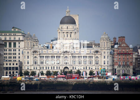 The port of Liverpool building and albion house formerly the white star building where the news of the loss of the titanic was read Stock Photo