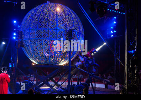 Globe of Death act performed by Lucius Team Riders as part of Zippos Circus on a tour of the UK. (90) Stock Photo