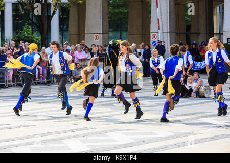 City of London, 24th Sept 2017. Morris Dancers Perform. The annual Pearly Kings and Queens Harvest Festival at Guildhall Yard in the City of London,celebrate the bounty of the autumn harvest with traditional entertainment. Morris dancing, maypole dancing, marching bands and colourful characters at the traditional event Stock Photo