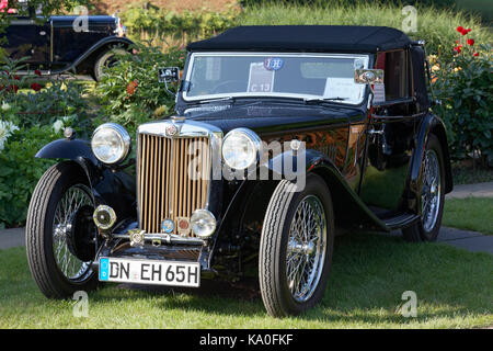 1938 MG TA Midget Classic Car driving to the Classic Car Show Knebworth ...