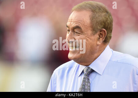 Landover, MD, USA. 24th Sep, 2017. Commentator Al Michaels walks the sideline before the Sunday night matchup between the Oakland Raiders and the Washington Redskins at FedEx Field in Landover, MD. Credit: csm/Alamy Live News Stock Photo