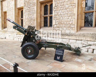 British 25 Pounder Field Gun, Tower of London Stock Photo