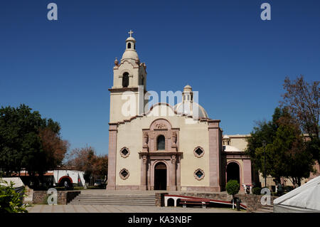 1688 The Jesuit missionary Eusebio Kino figures founded the Santa Maria Magdalena de Buquivaba Mission on the site inhabited by the Pima Indians, Magd Stock Photo