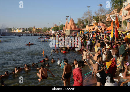 people bathing in shipra river, kumbh mela, Ujjain, Madhya pradesh, India, Asia Stock Photo