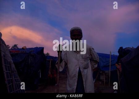 Coz's Bazar, Bangladesh. 25th Sep, 2017. Daily life of Muslim Rohingya at Thangakhali camp in Ukihya, Coz's Bazar, Bangladesh. Credit: SK Hasan Ali/Alamy Live News Stock Photo