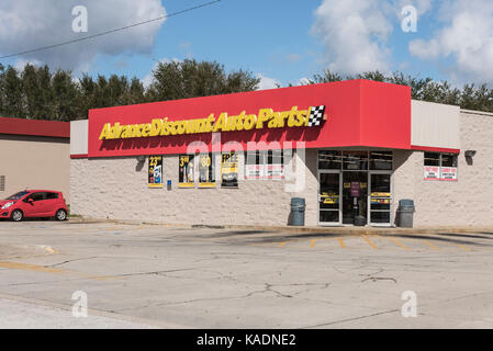 Advance Auto Parts located in Mount Dora, Florida Stock Photo