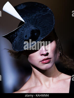 Milan, Italy. 25th Sep, 2017. A model presents a creation at the show of Chinese fashion house La pargay, part of the Fashion Shenzhen event, during Milan Fashion Week Spring/Summer 2018 in Milan, Italy, on Sept. 25, 2017. Credit: Jin Yu/Xinhua/Alamy Live News Stock Photo
