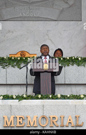 Luanda, Angola. 26th Sep, 2017. Angola's President-elect Joao Lourenco addresses the presidential inauguration ceremony in Luanda, Angola, on Sept. 26, 2017. Joao Lourenco was sworn in as Angola's new president on Tuesday in the country's capital Luanda. Credit: Chen Cheng/Xinhua/Alamy Live News Stock Photo