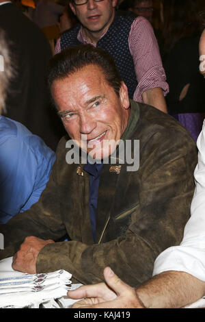 Arnold Schwarzenegger actors celebrates with Mass beer in the Schützenzelt Festzelt at the 184th Oktoberfest on Theresienwiese on Tuesday 26 September 2017 in Munich | Verwendung weltweit Stock Photo