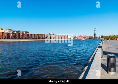 Moscow, Russia - September 24. 2017. View of Yakimanskaya embankment and Moskva River Stock Photo