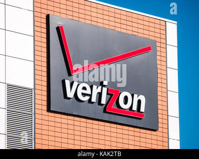 Verizon, Reading International Business Park, Reading, Berkshire, England, UK, GB. Stock Photo