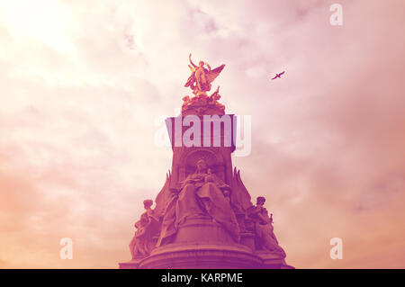 Winged Victory on the Queen Victoria Memorial outside Buckingham Palace, London, England, UK Stock Photo