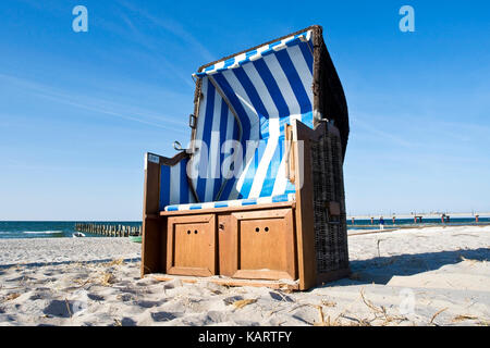 Zingst, beach basket on the beach with Zingst, Strandkorb am Strand bei