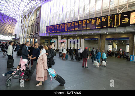 Kings cross Station London, UK. Wednesday 27th September 2017. UK weather: Cloudy afternoon with sunny spells in London Credit: WansfordPhoto/Alamy Live News Stock Photo