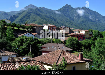 Roadside view over Oseja de Sajambre on the edge of the Picos de Europa, Northern Spain Stock Photo