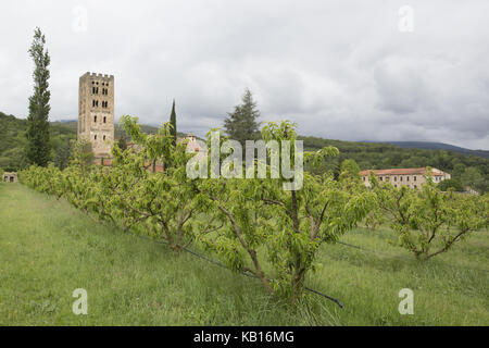 Abbaye de Saint-Michel-de-Cuxa, Codalet, Pyrénées-Orientales Stock Photo